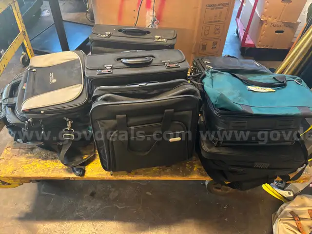 17X Laptop bags
