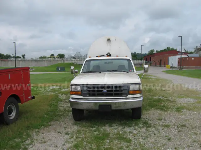 1993 Ford F-350 w/sewer rodder