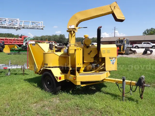 1993 Vermeer Corporation Woodchipper