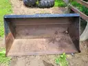 Bucket for skid steer