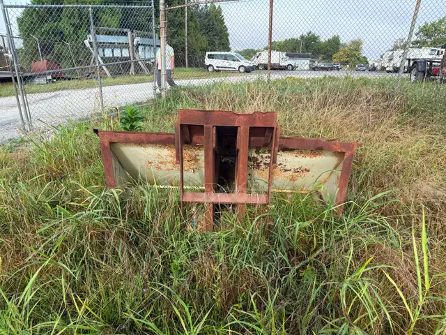 Ram Plate From Trash Compactor Body
