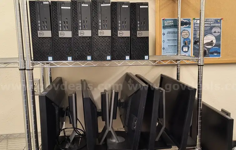 6 - Dell Optiplex 7040 Desktop Computers and 6 - Dell P2210 Monitors