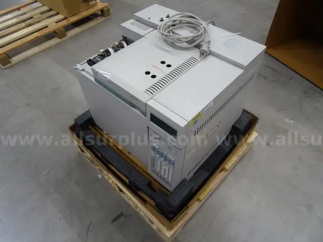 Agilent G1530A GC System