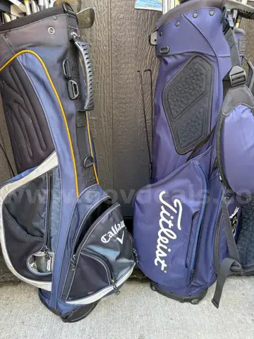 Lot of 600 Golf Clubs (with 15 golf bags)