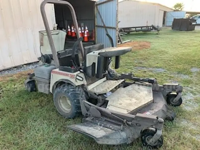 2018 GRASSHOPPER ZERO TURN MOWER