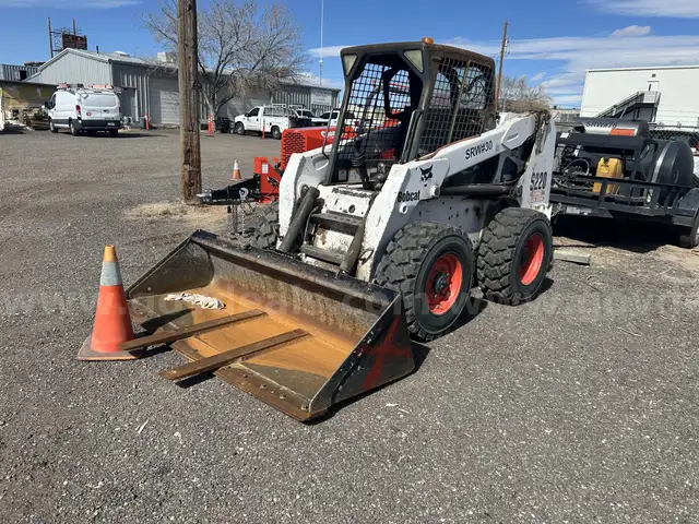 2004 Bobcat S220 Skid Steer