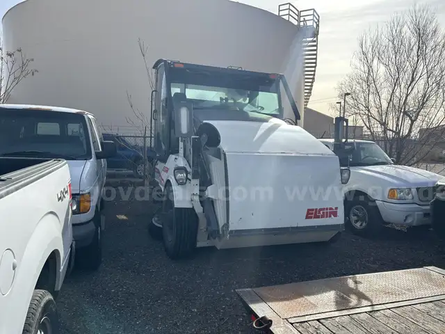 Pelican Street Sweeper