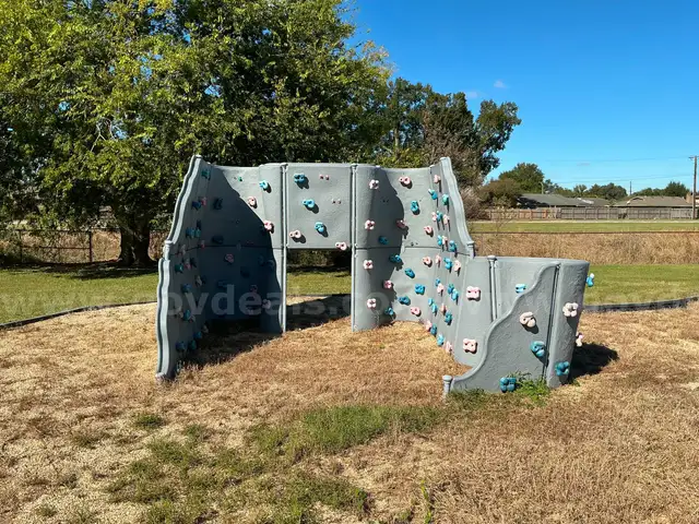 Playground structure - Climbing Structure