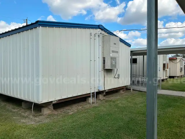 PORTABLE BUILDING