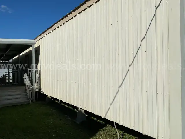 PORTABLE BUILDING