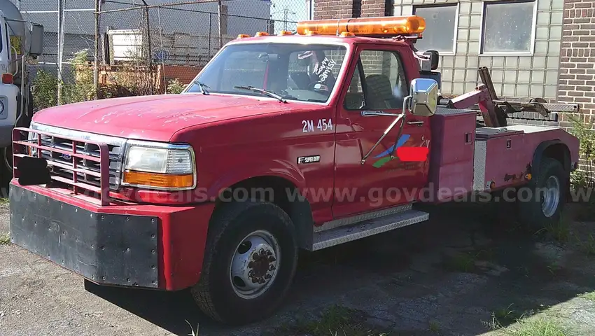 1992 Ford F-450 Tow Truck