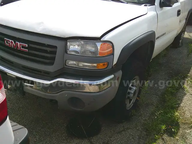2005 GMC Pick up Truck