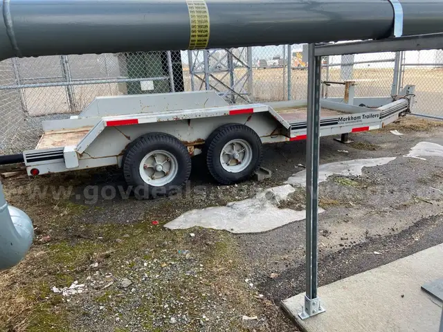 Double axle flatbed trailer