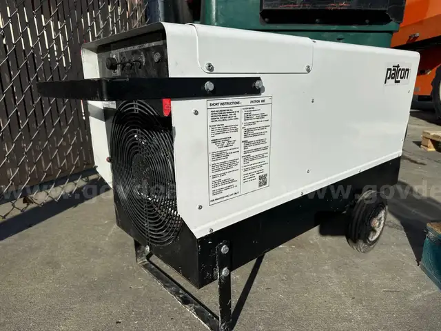 UNUSED PATRON 60E COMMERCIAL / INDUSTRIAL MOVABLE AIR HEATER, 480V, 3P, OUTPUT 24,000 / 48,000 / 60,000 WATTS