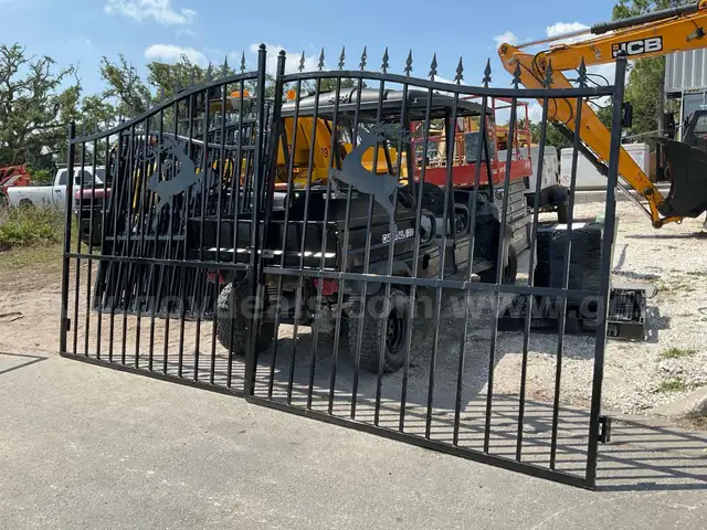 SET OF UNUSED GREAT BEAR 14FT BI PARTING WROUGHT IRON GATES, 7FT EACH PIECE (14&#x27; TOTAL WIDTH). 2 PIECES PER SET