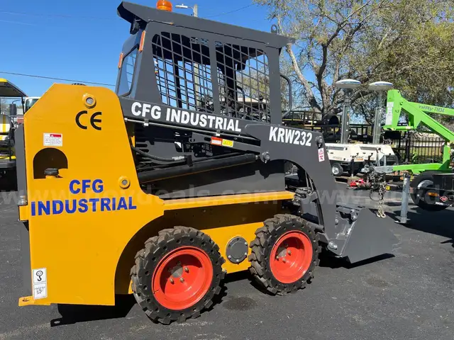 UNUSED 2024 AGT INDUSTRIAL KRW232 SKID STEER LOADER, BUCKET ATTACHMENT, RUNS &#x26; OPERATES