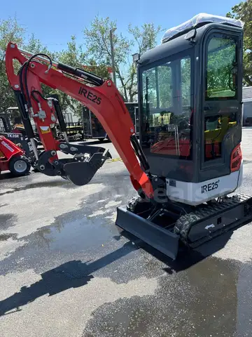 UNUSED IRE25 KUBOTA DIESEL MINI EXCAVATOR ENCLOSED CAB WITH AC