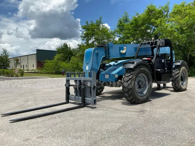 2015 GENIE TELEHANDLER MODEL GTH-844; DIESEL