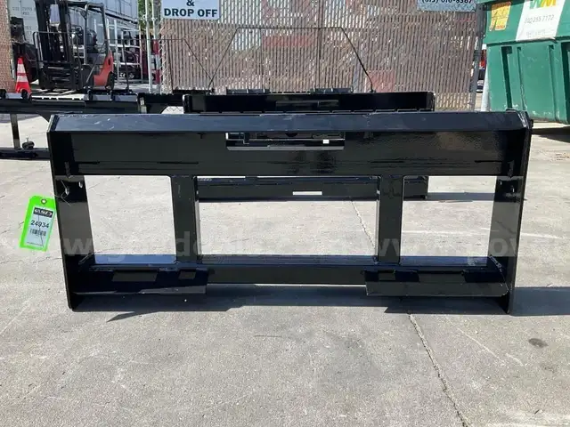 UNUSED 2025 WOLVERINE PFF2-13-45W PALLET FORK FRAME ATTACHMENT FOR SKID STEER