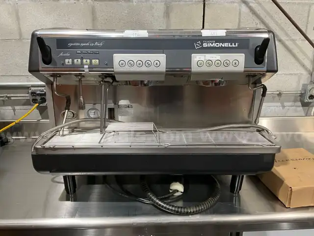 NUOVA SIMONELLI ESPRESSO COFFEE MACHINE