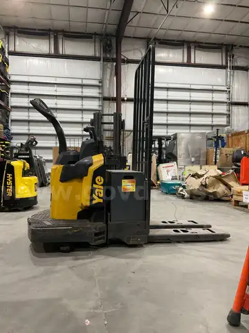 2020 YALE PALLET JACK MODEL MPE060