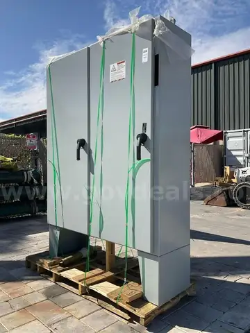 HOFFMAN A72X6118LPFTCG STEEL DISCONNECT ENCLOSED UNIVERSAL CUTOUT CABINET