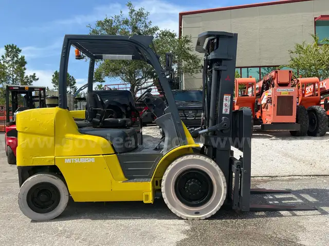 MITSUBISHI FORKLIFT MODEL FD40N, DIESEL,  APPROX MAX HEIGHT 187in, RUNS &#x26; OPERATES