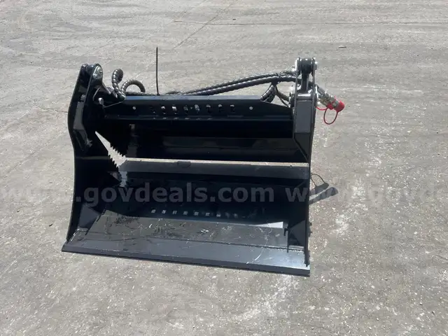 NEW 2025 GIYI 4-IN-1 BUCKET ATTACHMENT MODEL GY-XKH39F FOR SKID STEER, 39in