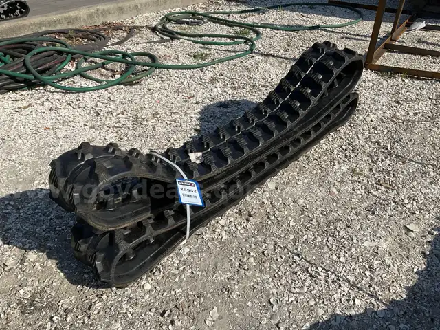 UNUSED SKLP RUBBER TRACK EXCAVATOR PART