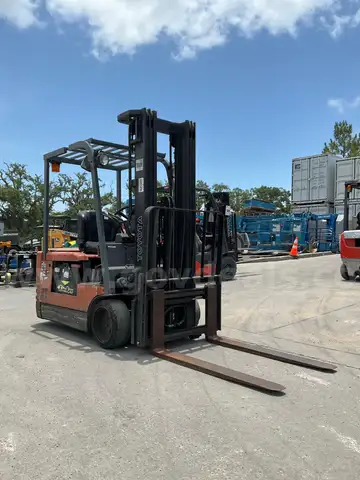 TOYOTA FORKLIFT MODEL 5FBE18, ELECTRIC