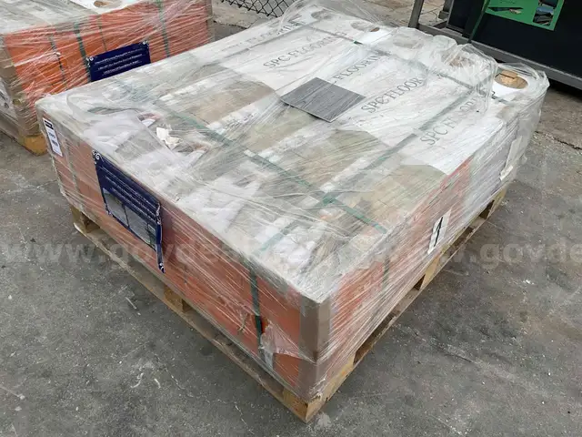 ( 1 ) PALLET NEW LIFEPROOF SPC LUXURY FLOORING, 48in L x 7.2in W x 4mm PER PIECE, APPROX 30 CASE OF 12 PCS PER PALLET