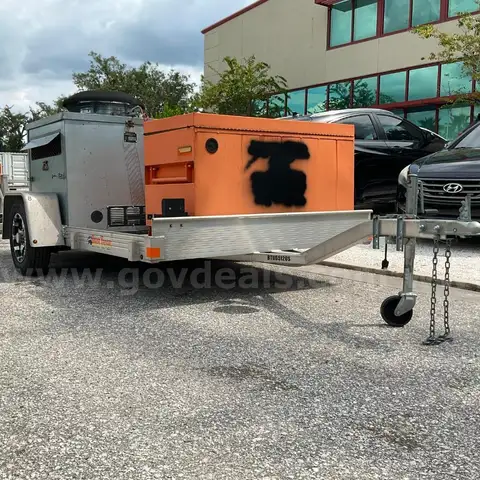 BEAR TRACK ALUMINUM UTILITY 65in X 120in VOYAGER TRAILER WITH HONDA GENERATOR, RIDGID 48R-0S STORAGE UNIT &#x26; ZOMBIEBOX