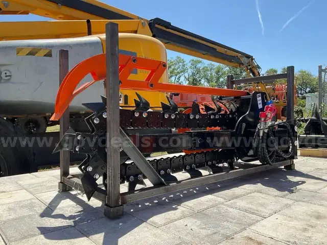 NEW 2025 GIYI TRENCHER ATTACHMENT FOR MINI SKID STEER