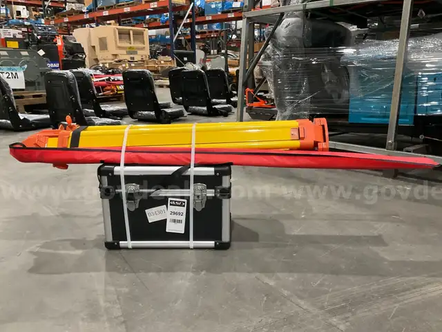 NEW 2025 SELF-LEVELING ROTARY LASER IN CARRYING CASE , OPERATING MANUAL MEASURING STICK &#x26; STAND INCLUDED