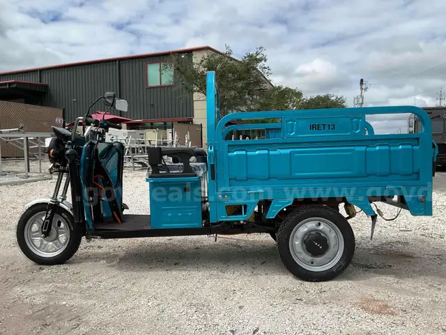UNUSED 2025 IR ELECTRIC TRICYCLE