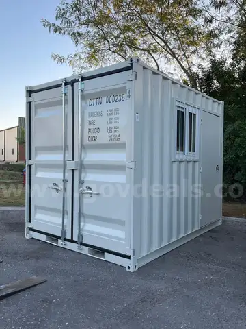 2025 10FT MULTI-USE CONTAINER W/ SIDE DOOR & WINDOW, FORK POCKETS