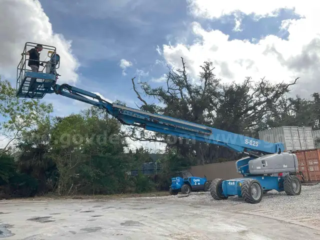 2015 GENIE BOOM LIFT MODEL S-125
