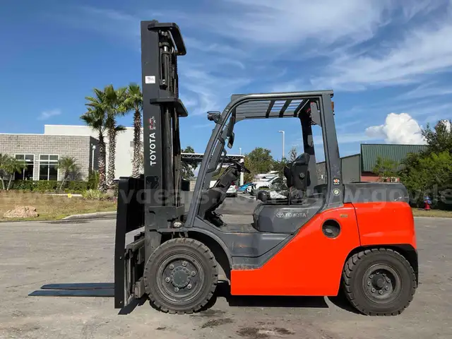 2019 TOYOTA FORKLIFT MODEL 8FD40U, DIESEL