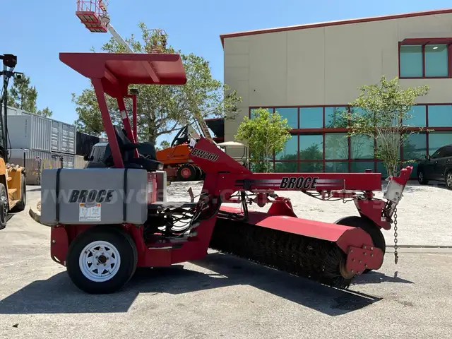 2019 BROCE RIDE ON SWEEPER MODEL BW-260, KUBOTA DIESEL