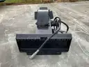 ( 1 ) UNUSED 2025 GIYI STUMP GRINDER ATTACHMENT MODEL GY-SZYMJ FOR MINI SKID STEER, BROKEN HOSE