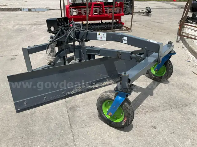NEVER USED 2025 GIYI GRADER W/ HYDRAULIC WHEELS MODEL GR87 FOR SKID STEER LOADER, BLADE WIDTH 87in