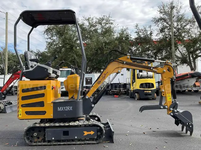 NEVER USED 2025 INDUSTRIAL MINI EXCAVATOR MODEL MX12RX