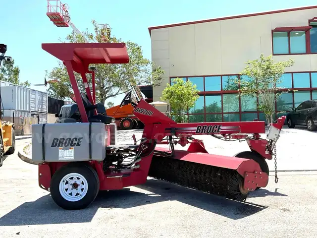 2019 BROCE RIDE ON SWEEPER MODEL BW-260, KUBOTA DIESEL