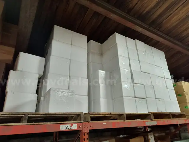 Lot of Approx 240 Small &#x26; Medium Styrofoam Cooler Bins