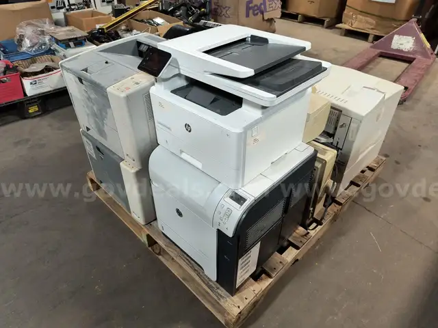 Pallet Lot of Assorted Printers - Mostly HP