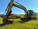 2005 John Deere 200CLC Excavator