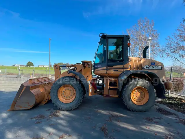 2008 Case 521D Wheel Loader with extra Tire