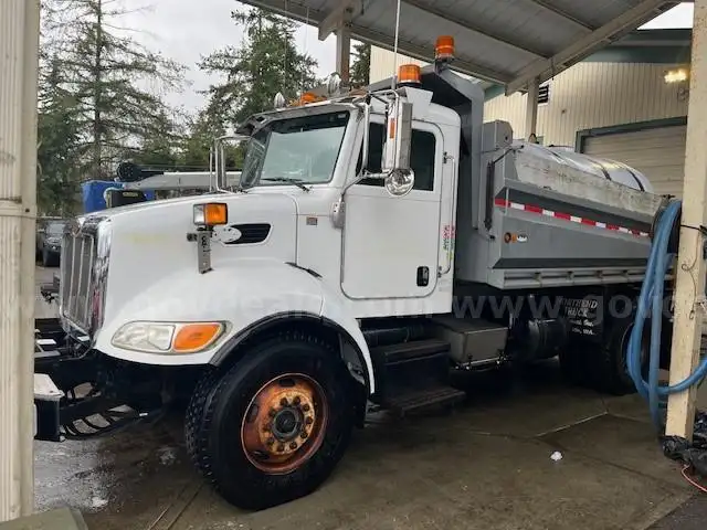 2008 Peterbilt 340