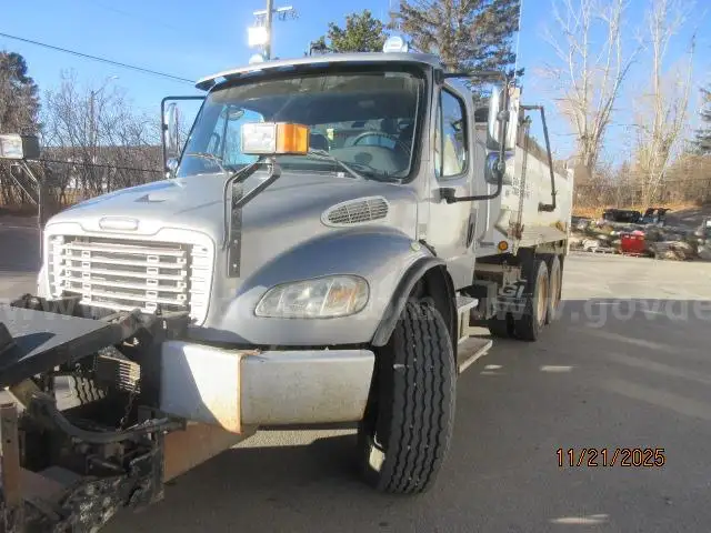 2004 Freightliner M2 106 Dump/Plow Truck - TANDEM, 6.4L L6 MB DIESEL