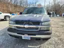 2005 Chevrolet Silverado 1500 2-DR, 4.8L V8 OHV 16V. 4X4